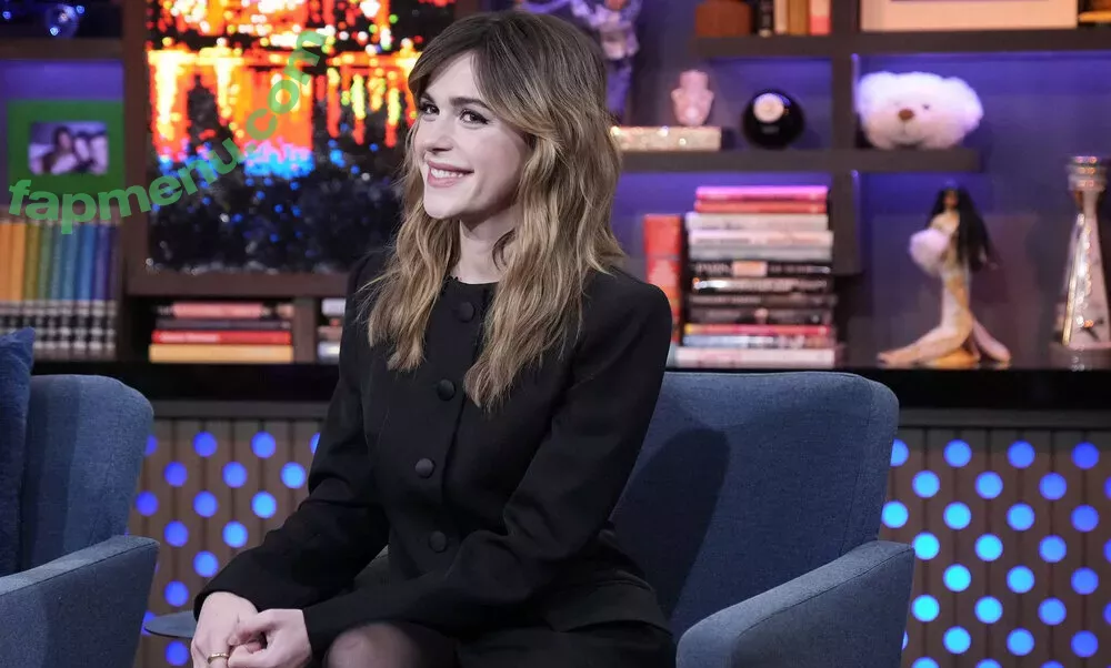 Kiernan Shipka nude photo #2801 (kiernanshipka)