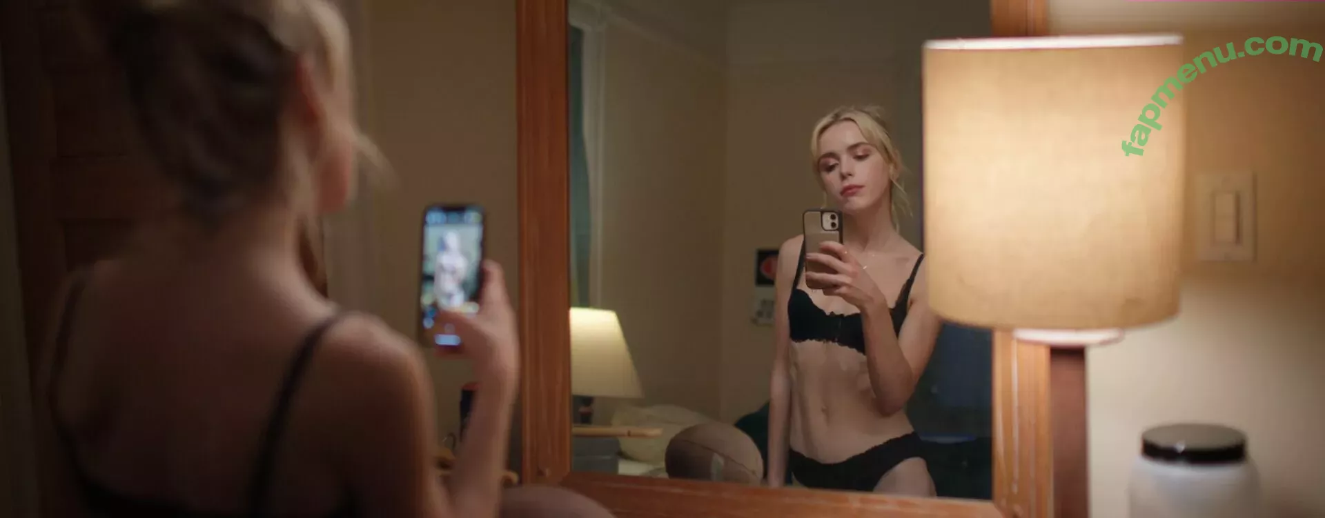 Kiernan Shipka nude photo #2830 (kiernanshipka)