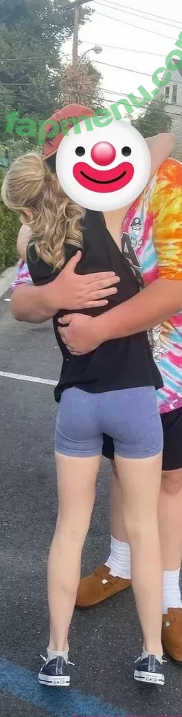 Kiernan Shipka nude photo #2839 (kiernanshipka)