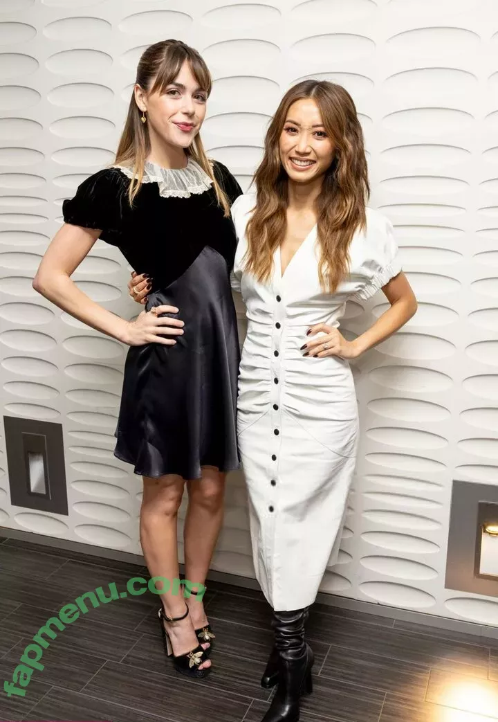 Kiernan Shipka nude photo #2908 (kiernanshipka)