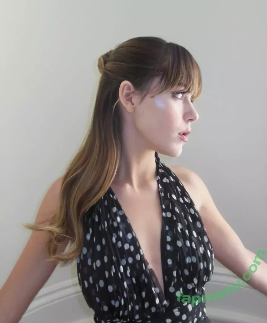 Kiernan Shipka nude photo #2916 (kiernanshipka)