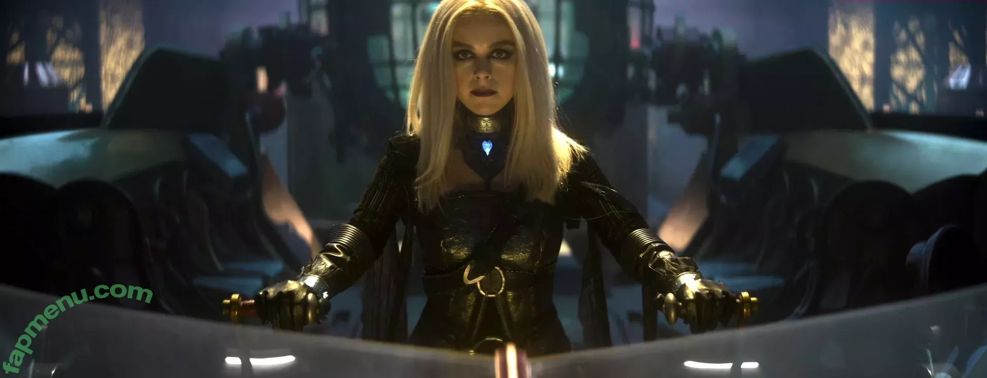 Kiernan Shipka nude photo #2980 (kiernanshipka)