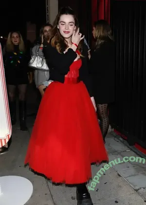 Kiernan Shipka / AdventuresSabrina / kiernanshipka nude photo #3534