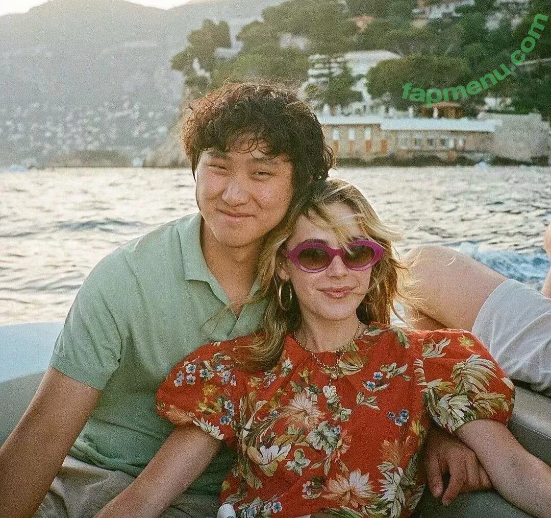 Kiernan Shipka nude photo #3041 (AdventuresSabrina / kiernanshipka)