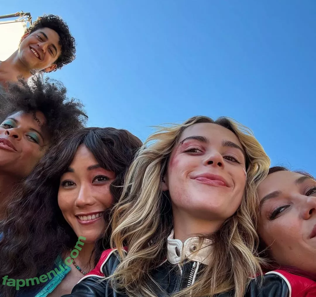 Kiernan Shipka nude photo #3047 (AdventuresSabrina / kiernanshipka)