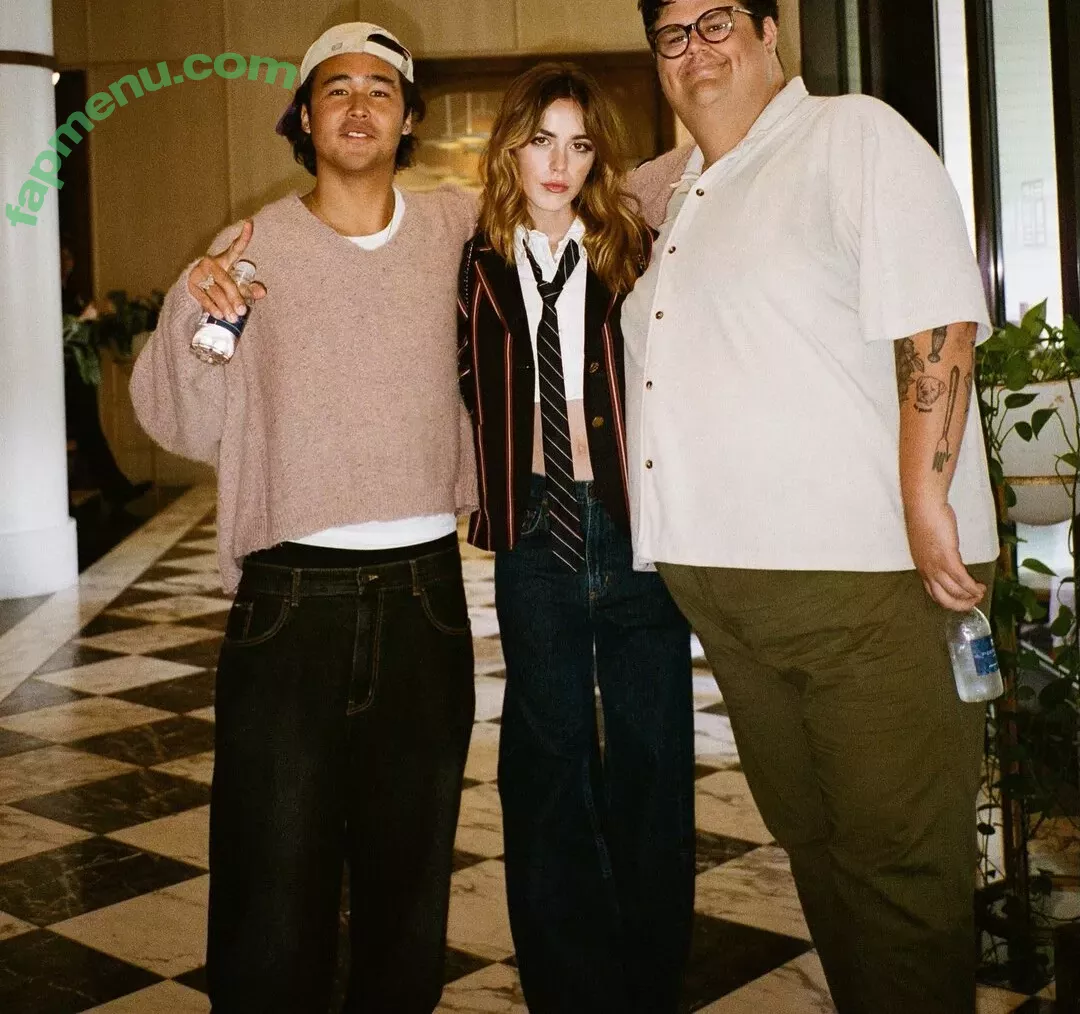 Kiernan Shipka nude photo #3049 (AdventuresSabrina / kiernanshipka)