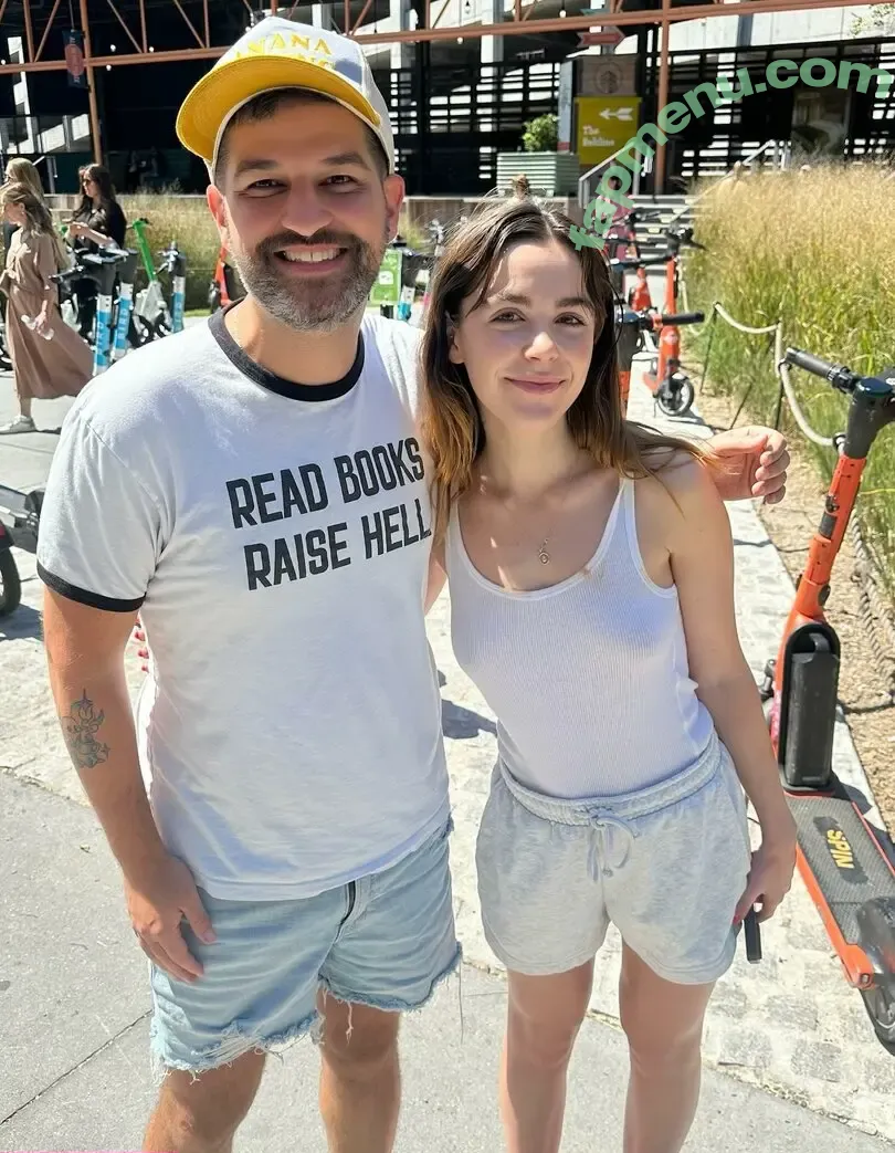 Kiernan Shipka nude photo #3320 (AdventuresSabrina / kiernanshipka)