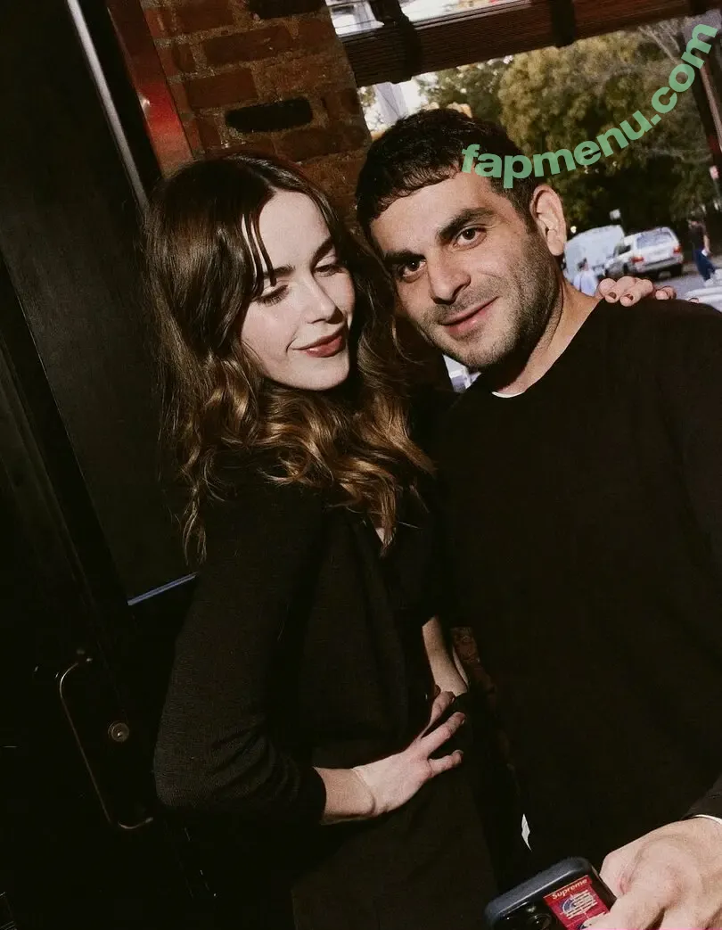 Kiernan Shipka nude photo #3327 (AdventuresSabrina / kiernanshipka)