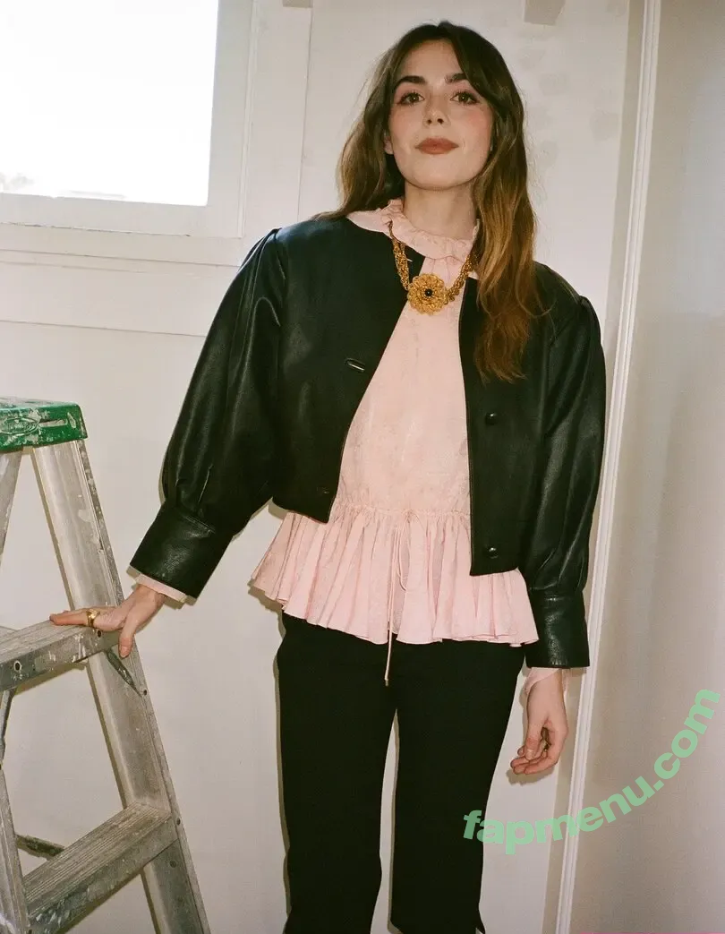 Kiernan Shipka nude photo #3351 (AdventuresSabrina / kiernanshipka)