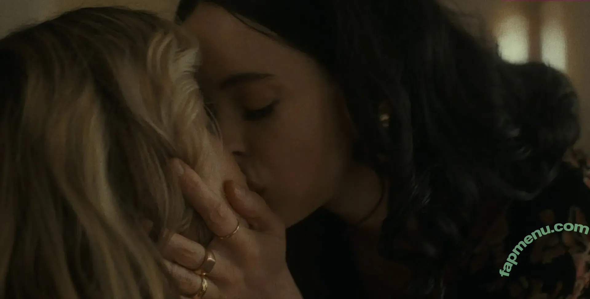 Kiernan Shipka nude photo #3376 (AdventuresSabrina / kiernanshipka)