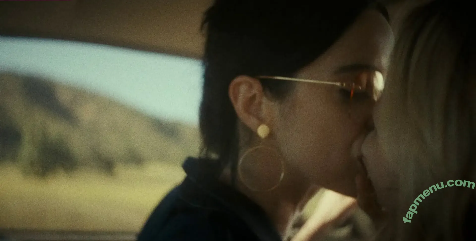 Kiernan Shipka nude photo #3377 (AdventuresSabrina / kiernanshipka)