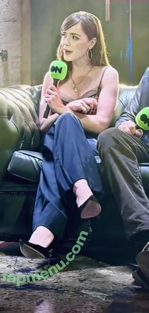 Kiernan Shipka nude photo #3402 (AdventuresSabrina / kiernanshipka)