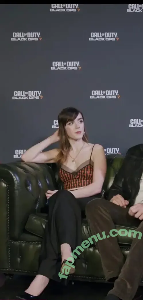 Kiernan Shipka nude photo #3440 (AdventuresSabrina / kiernanshipka)