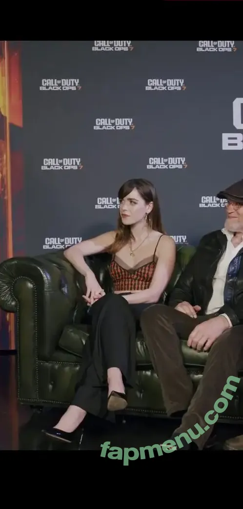 Kiernan Shipka nude photo #3463 (AdventuresSabrina / kiernanshipka)