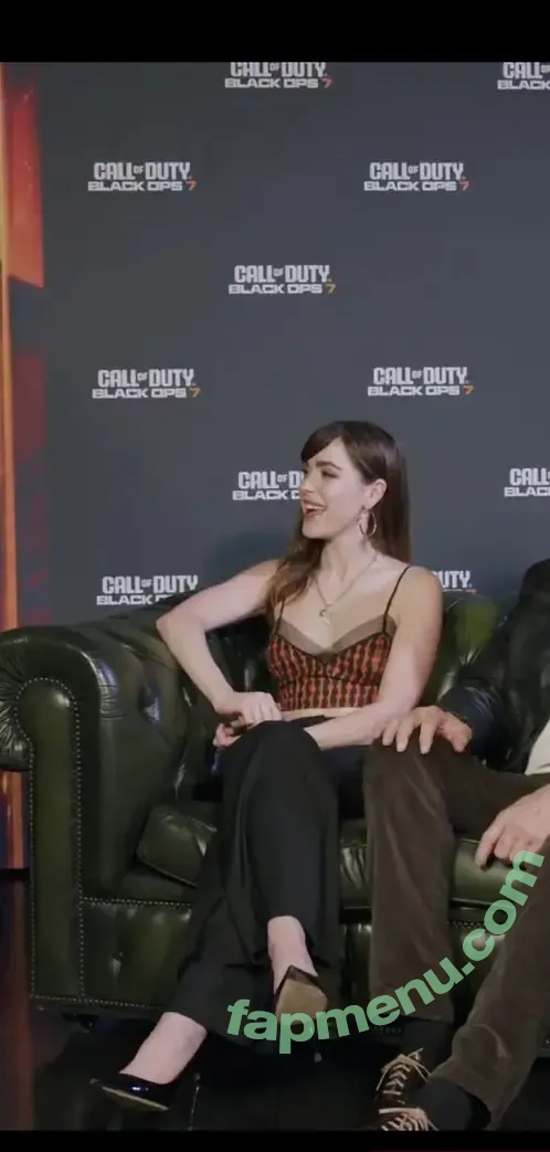 Kiernan Shipka nude photo #3469 (AdventuresSabrina / kiernanshipka)