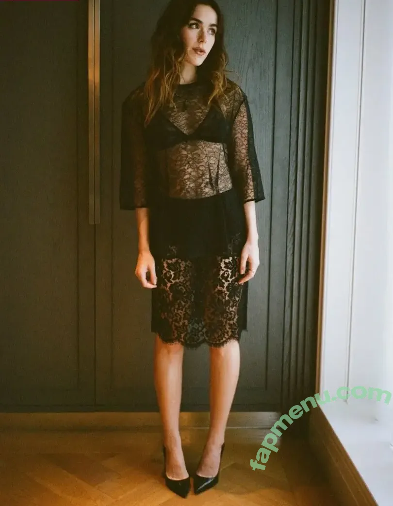 Kiernan Shipka nude photo #3488 (AdventuresSabrina / kiernanshipka)