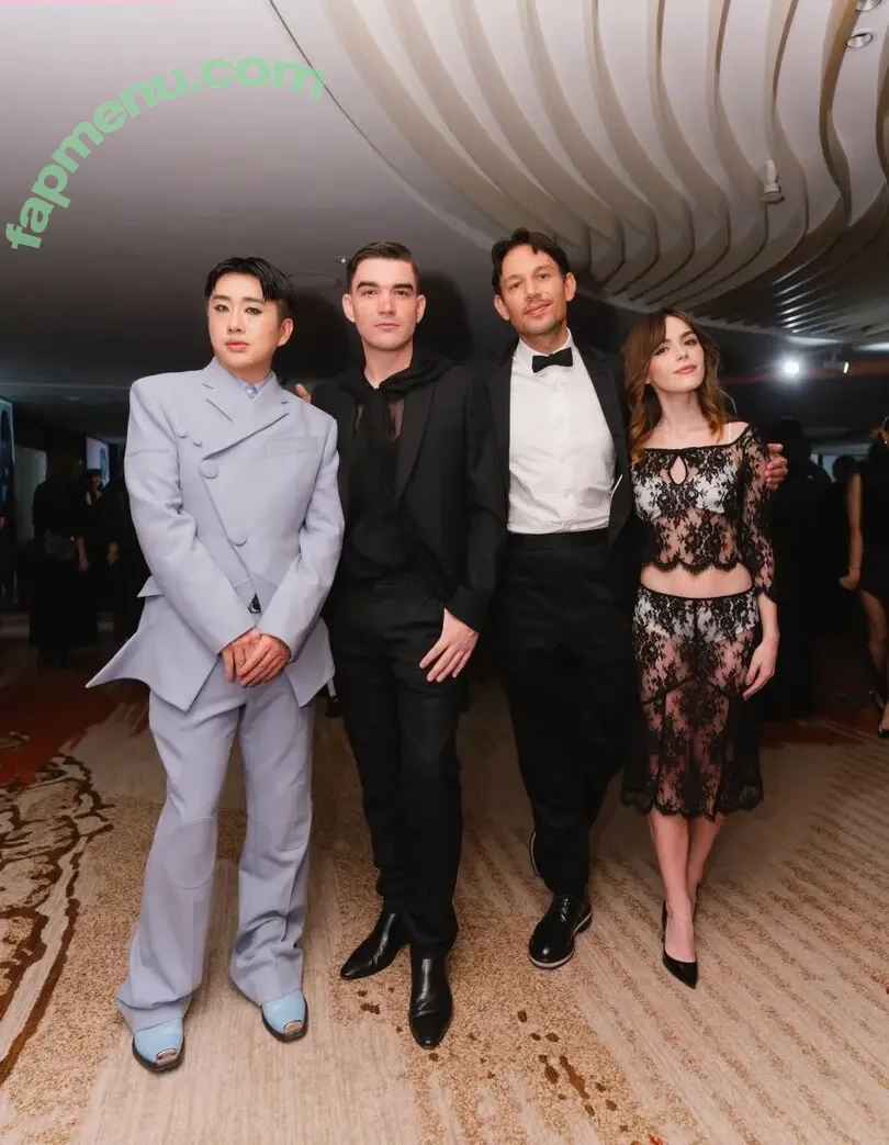 Kiernan Shipka nude photo #3545 (AdventuresSabrina / kiernanshipka)