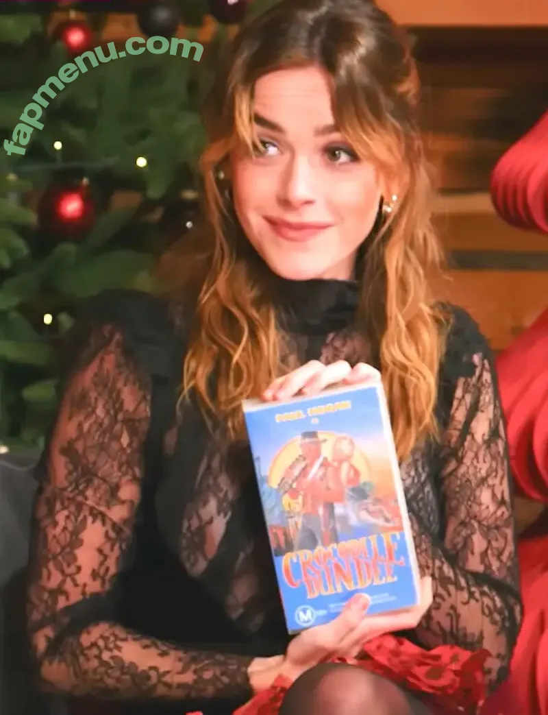 Kiernan Shipka nude photo #3549 (AdventuresSabrina / kiernanshipka)