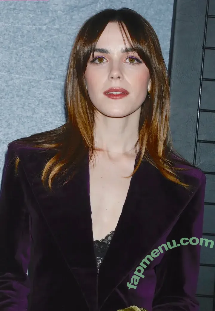 Kiernan Shipka nude photo #3576 (kiernanshipka)