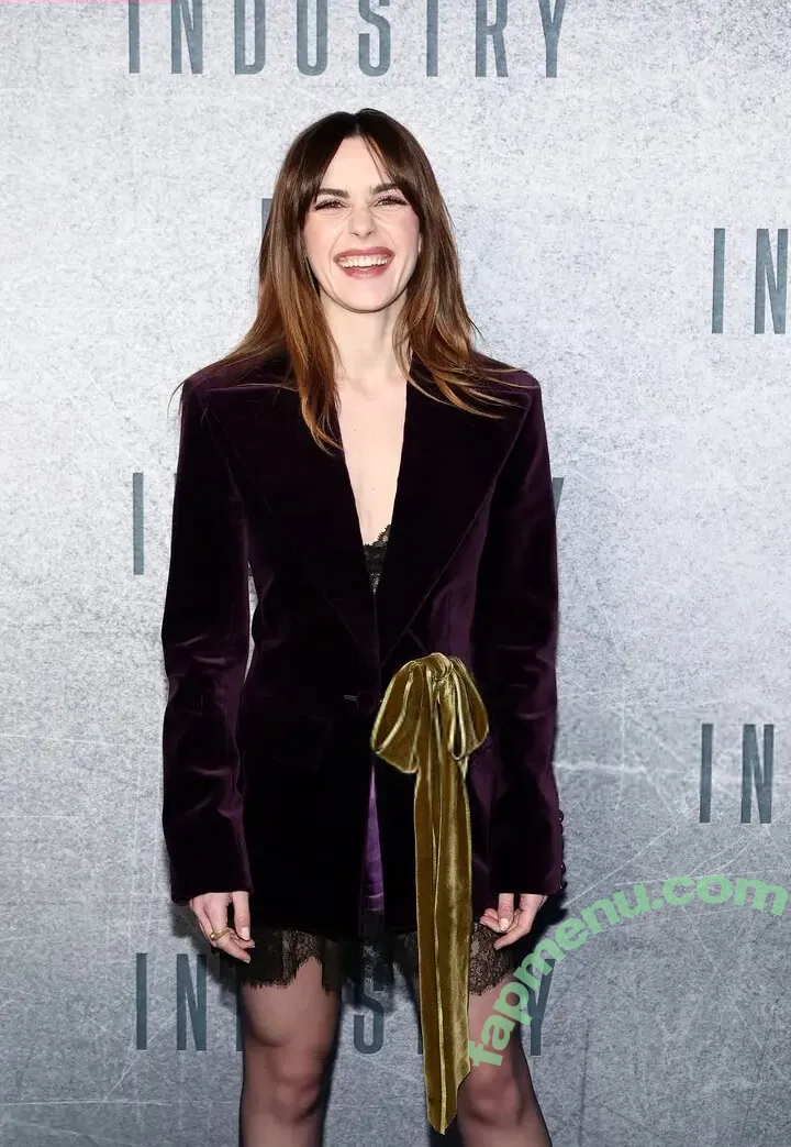 Kiernan Shipka nude photo #3586 (kiernanshipka)