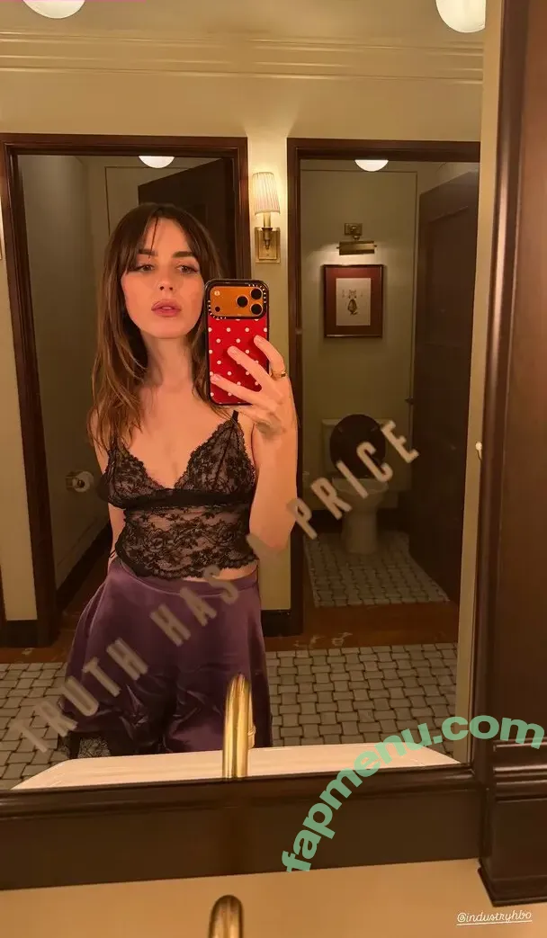 Kiernan Shipka nude photo #3609 (kiernanshipka)