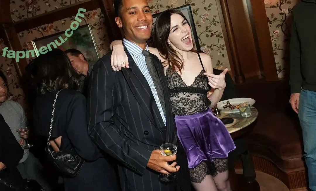 Kiernan Shipka nude photo #3613 (kiernanshipka)