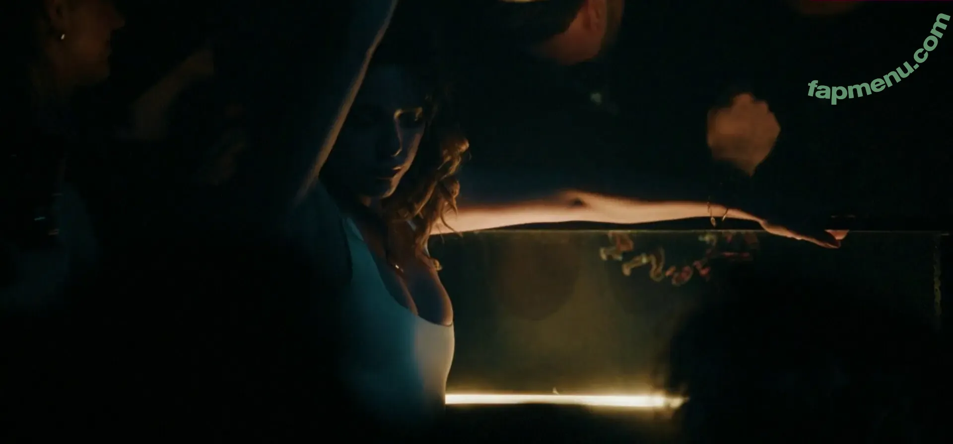 Kiernan Shipka nude photo #3629 (kiernanshipka)