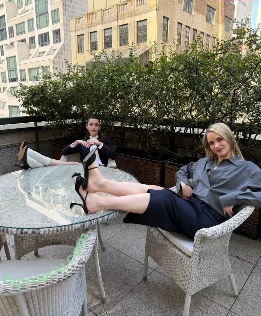 Kiernan Shipka nude photo #3649 (kiernanshipka)