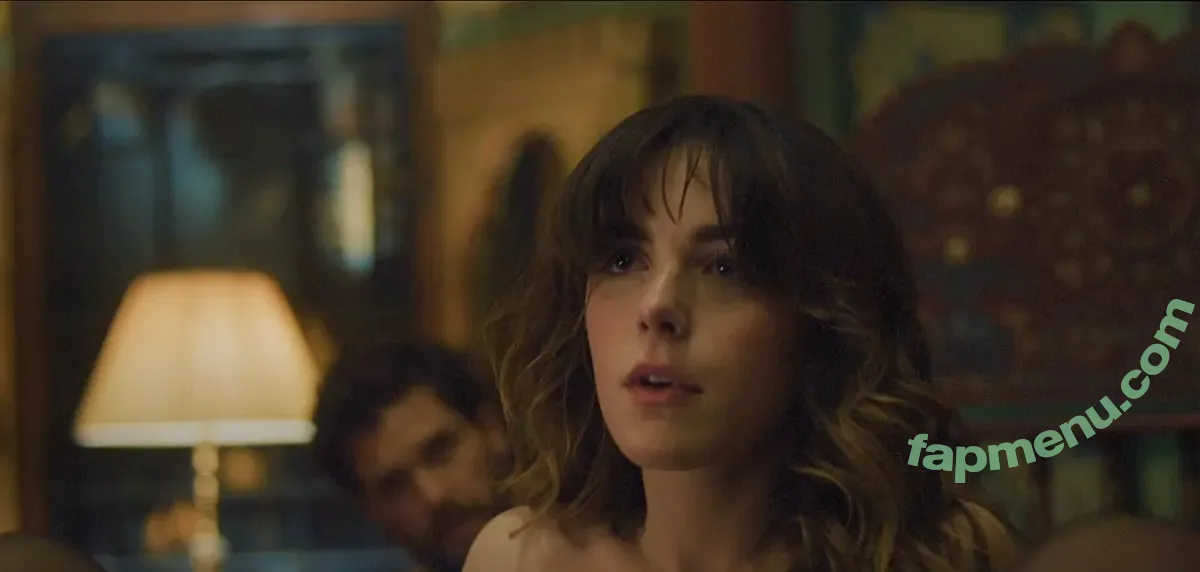 Kiernan Shipka nude photo #3652 (kiernanshipka)