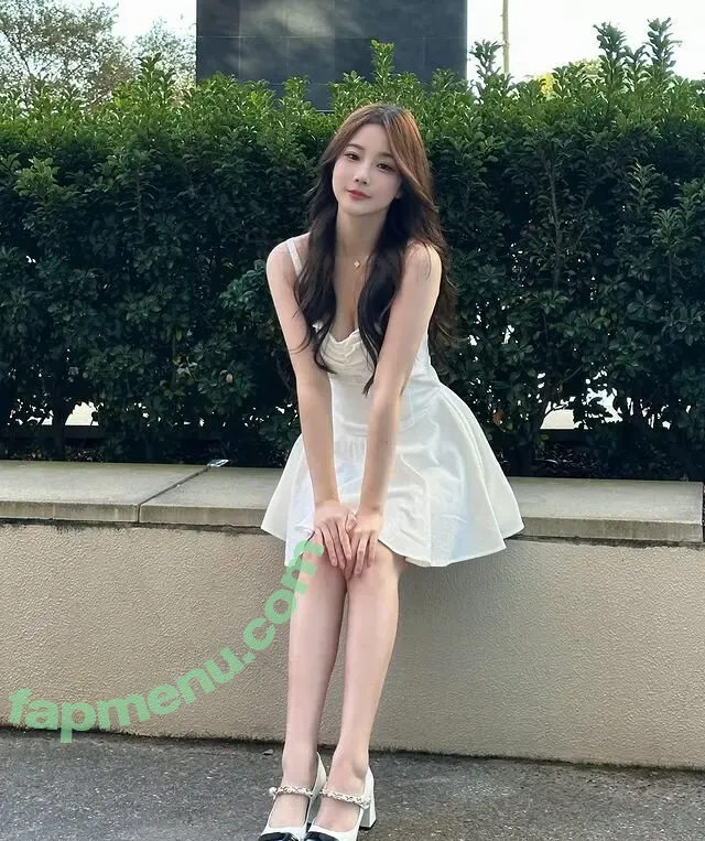 Kiittwy nude photo #0003 (Athena)