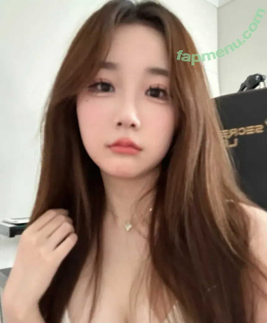 Kiittwy nude photo #0024 (Athena)