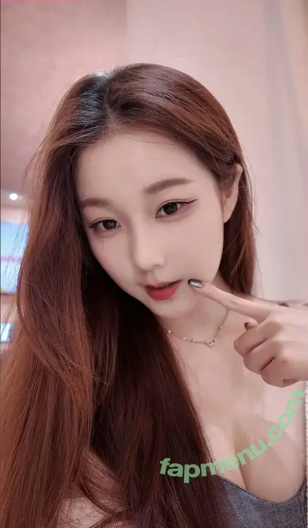 Kiittwy nude photo #0364 (Athena)