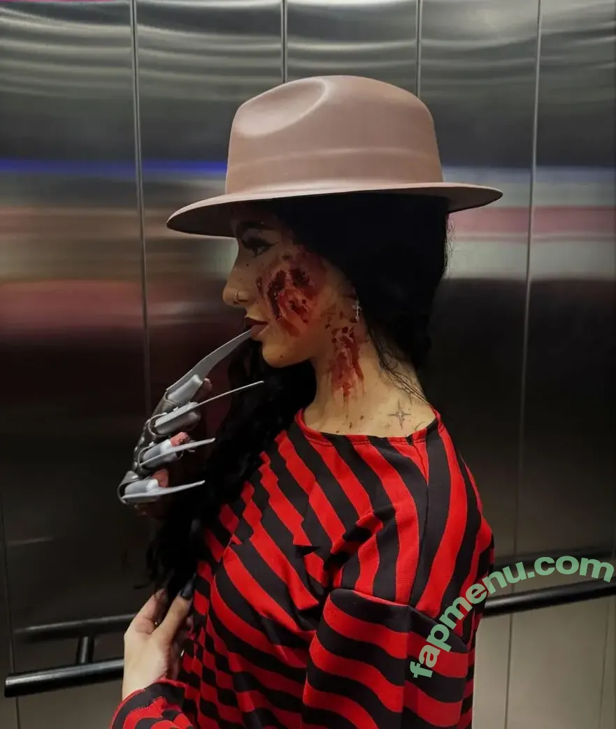 kikavei nude photo #0003 (Kika.xz)