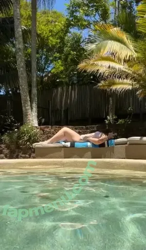 kiki_bigboobs / ki.slash.ki nude photo #0052