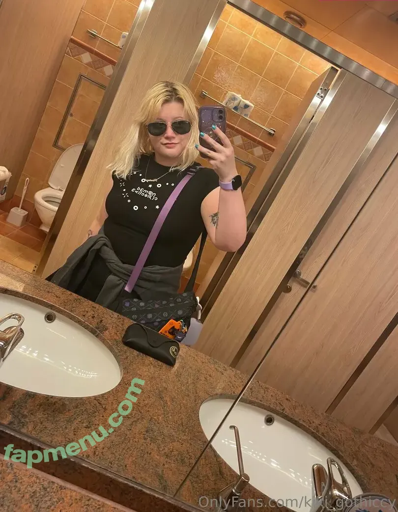 kiki_gothiccy nude photo #0059 (kiki_gothiccy)