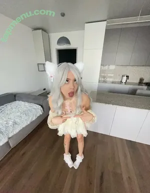  nude photo #0005