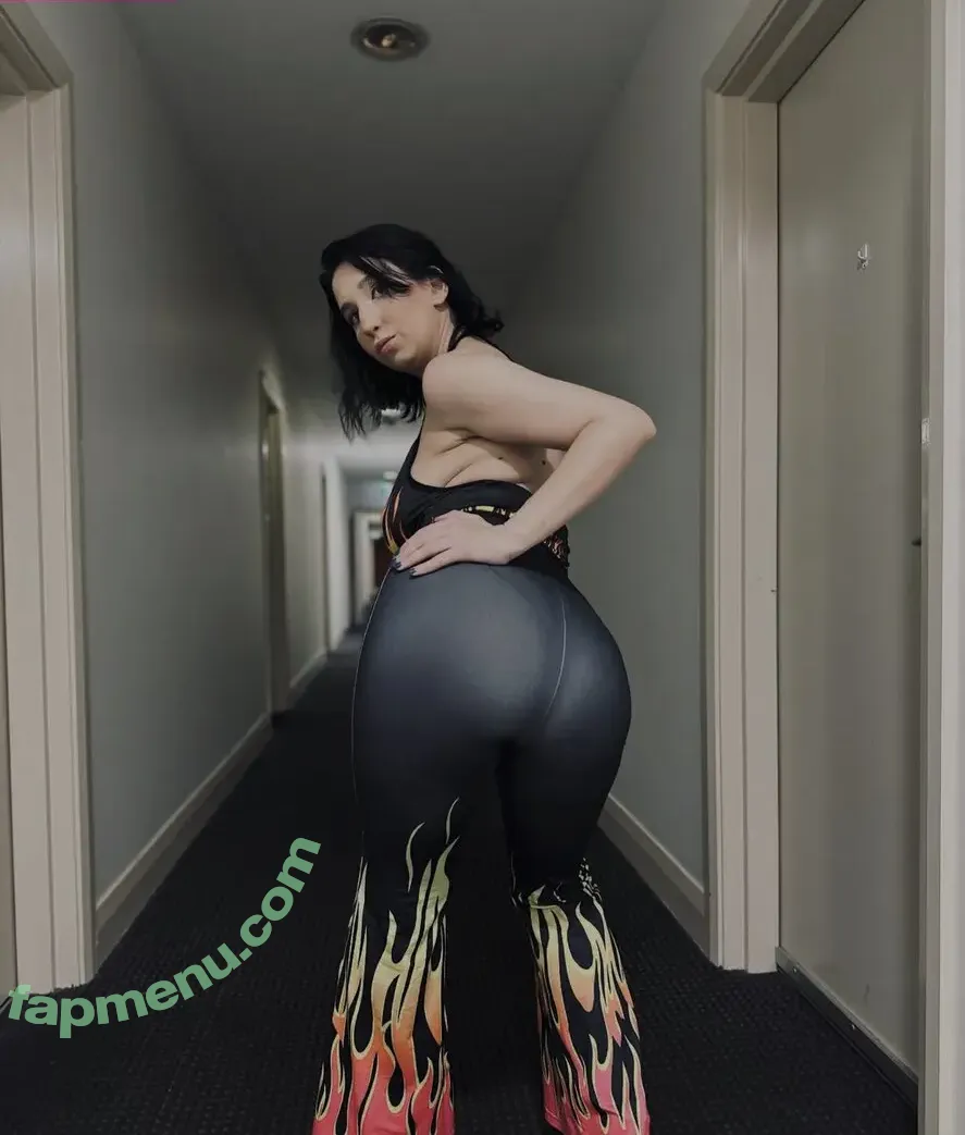 Kikiwreena nude photo #0001 (Kikiwreena)