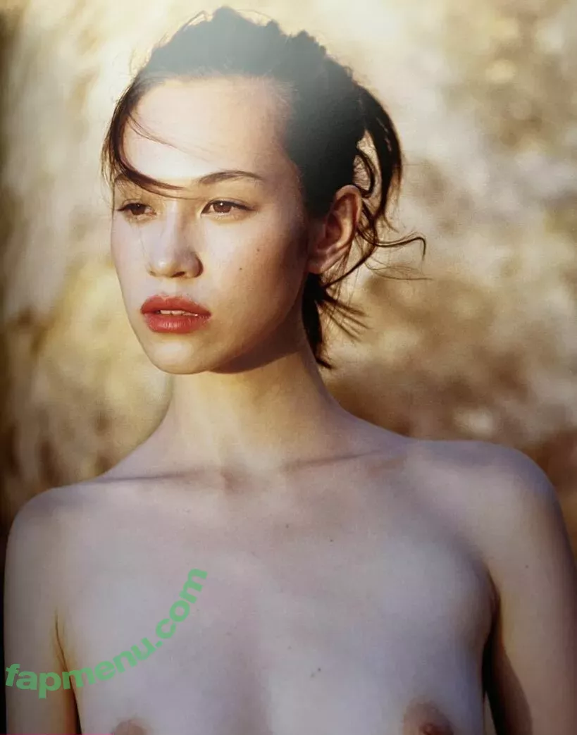 Kiko Mizuhara nude photo #0005 (i_am_kiko)