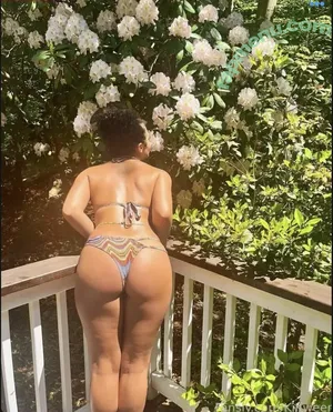Kikween / Curlygirlie / Goldenflamess / Kiona Carter / Yonarain / join / yonarainn nude photo #0016