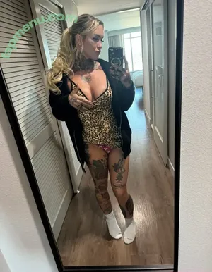 killabeebkfc / taywstarling nude photo #0060