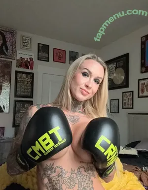 killabeebkfc / taywstarling nude photo #0096