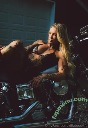 killabeebkfc / taywstarling nude photo #0101