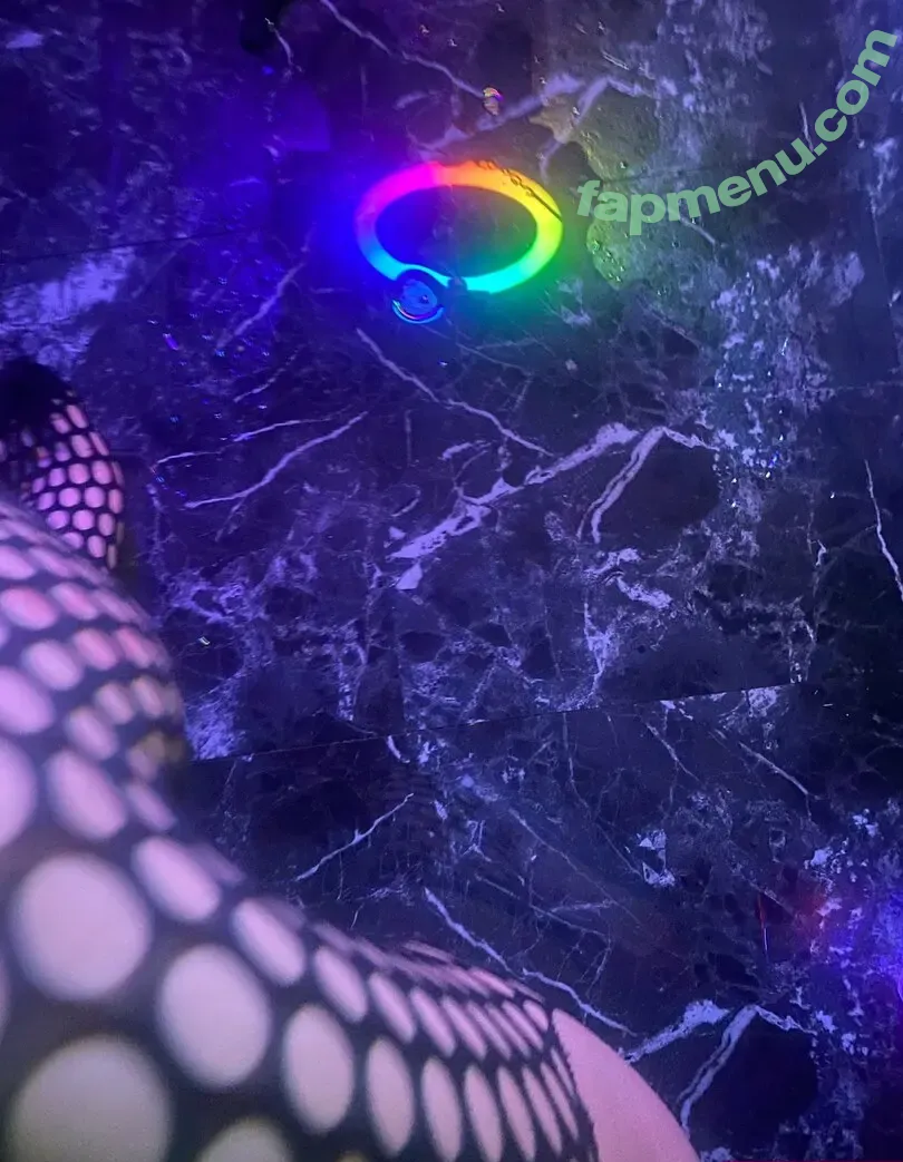 Killkels nude photo #0129 (kill.kels / kissingrazors)