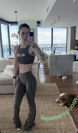 Killljoyy / carly.jb nude photo #0002