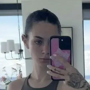 Killljoyy / carly.jb nude photo #0005