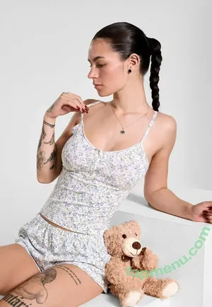 Killljoyy / carly.jb nude photo #0097
