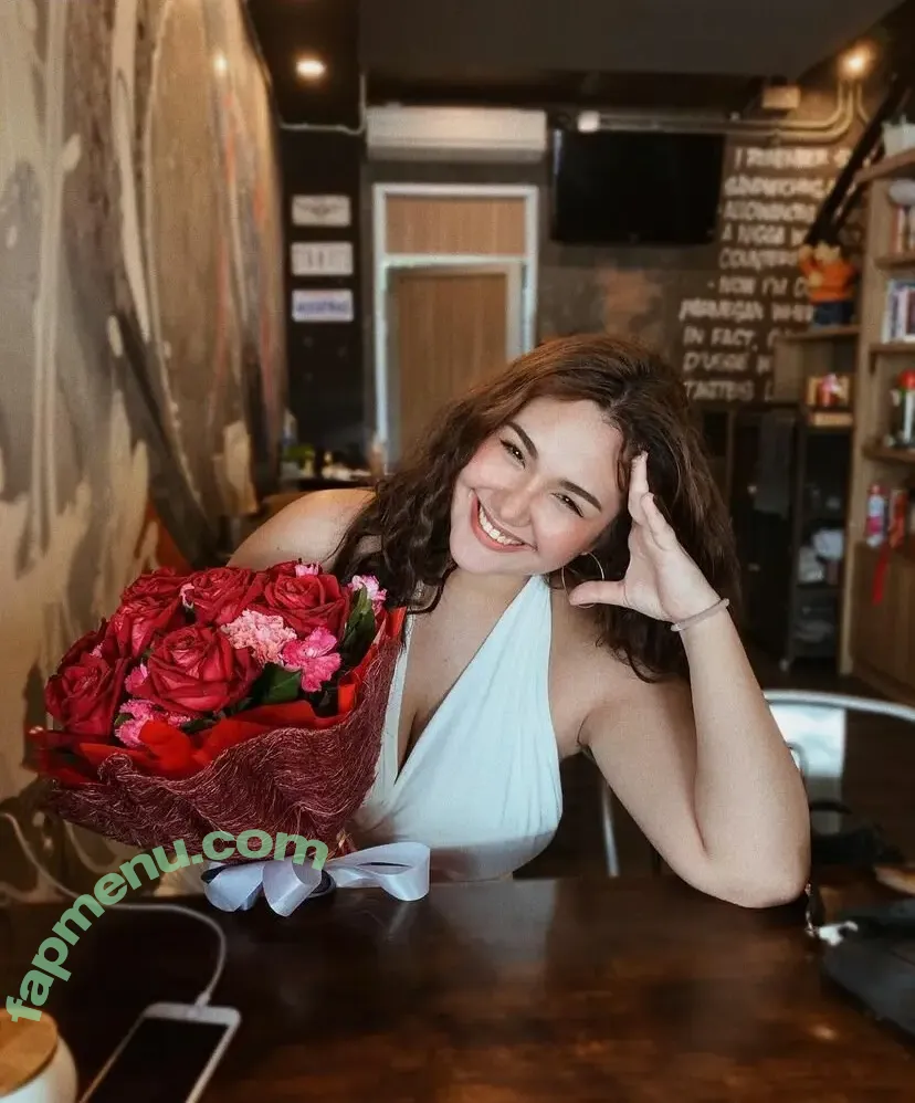 Kim Cahill nude photo #0072 (kimcahill19)