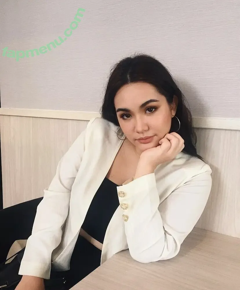 Kim Cahill nude photo #0094 (kimcahill19)