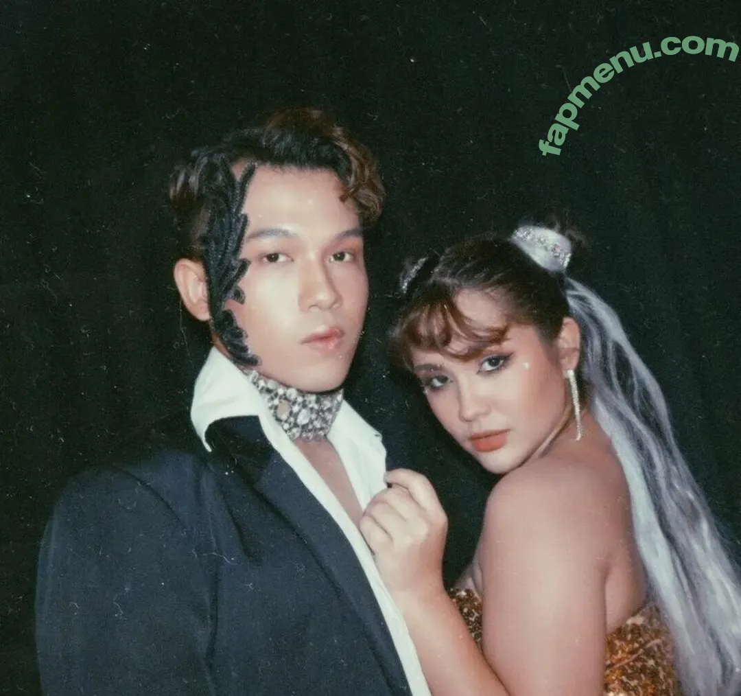 Kim Cahill nude photo #0107 (kimcahill19)