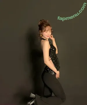 Kim Chaewon / _chaechae_1 / 김채원 Le Sserafim nude photo #0061